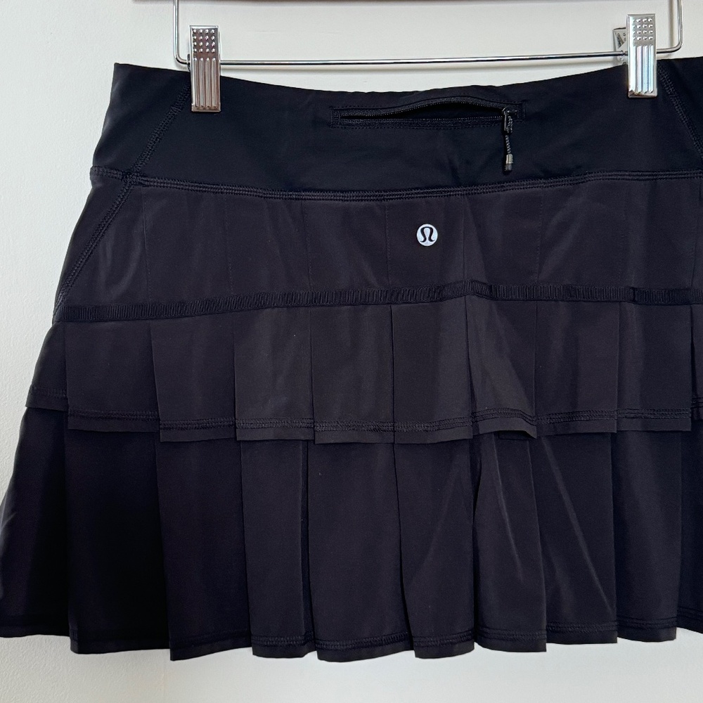 EUC Lululemon Pace Setter Run Skirt Black 8